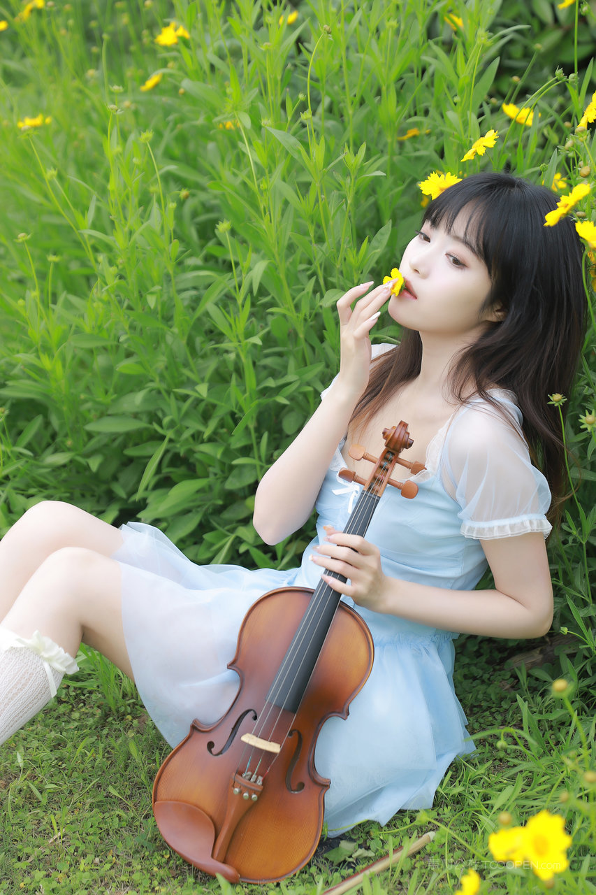 国产精品久久音乐学院女生极品艺术照