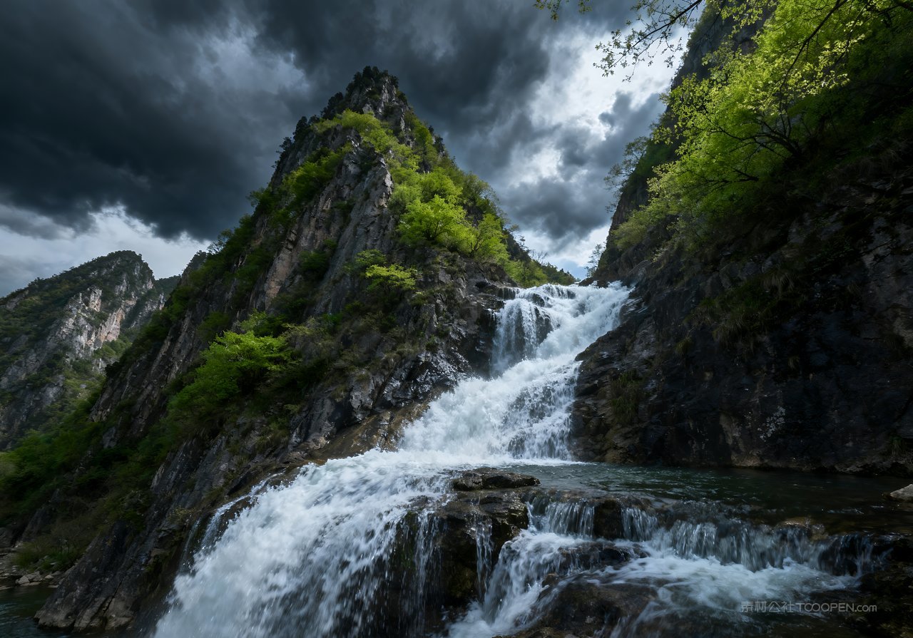 河流山水意境春天唯美天空山峰风景