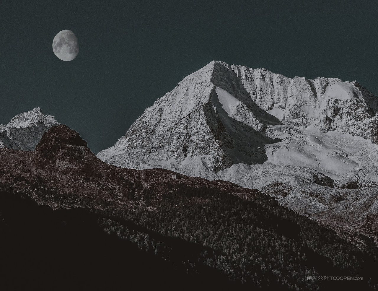 唯美雪山风景画图片