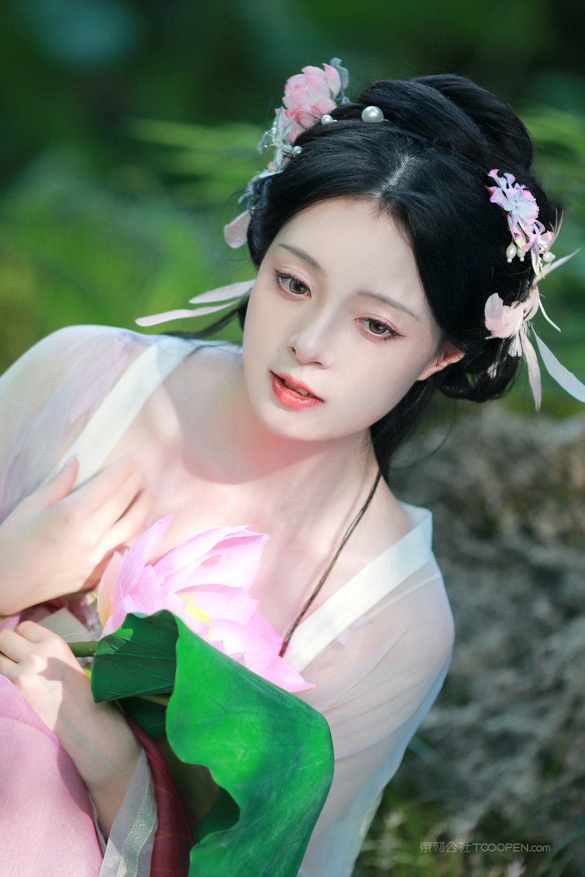 沉鱼落雁容颜汉服小姐姐优雅如仙古风意境唯美动人写真图片