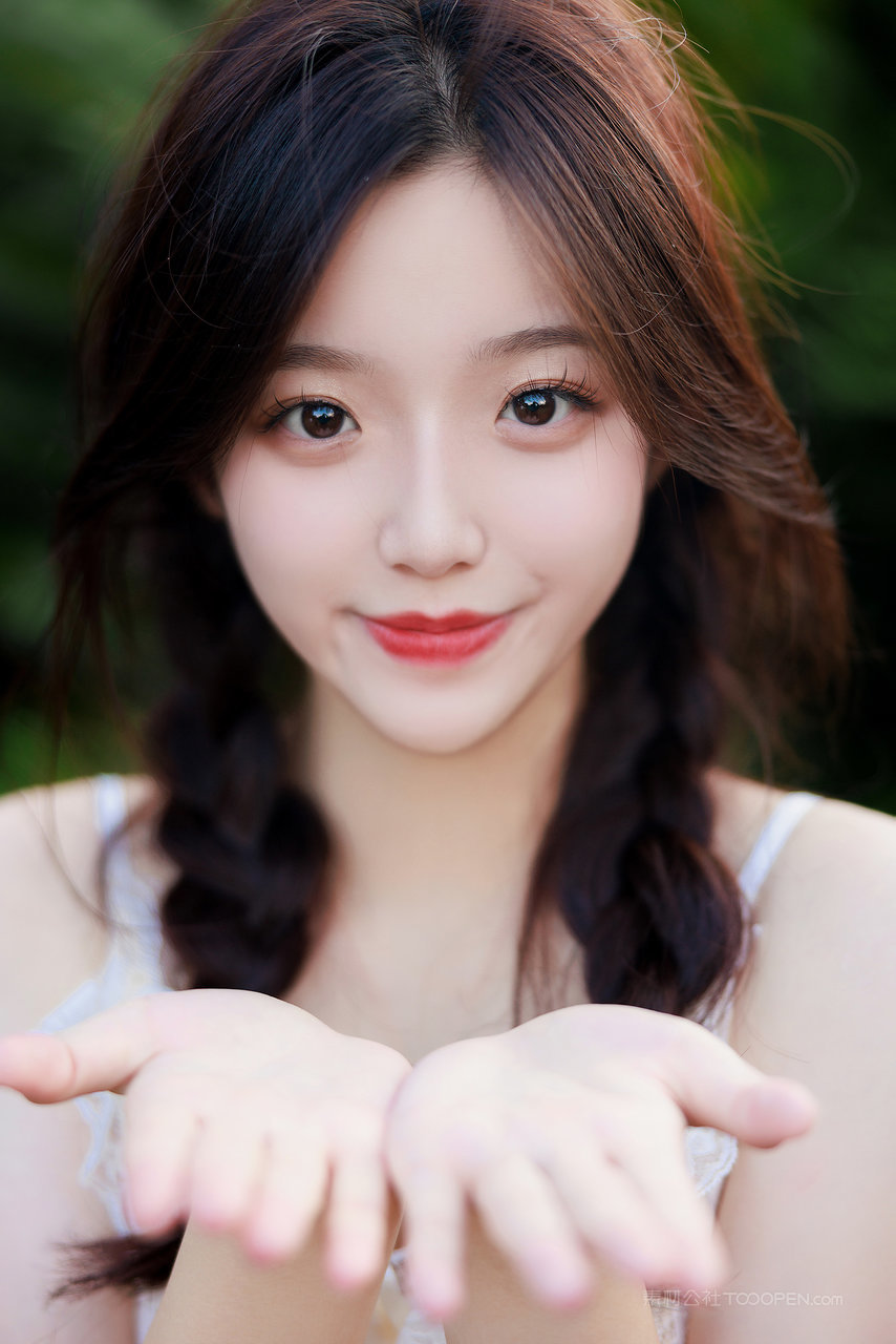 久久国产精品可爱大学生美女近距离艺术照