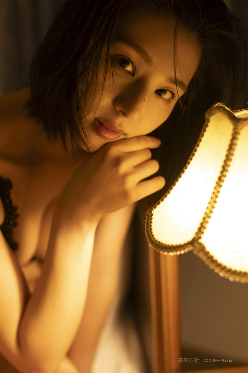 成熟日本人体美女北川诱人自拍**艺术照