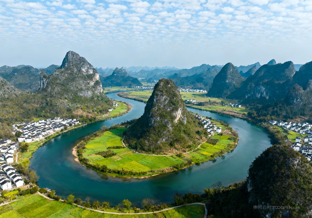山峰意境唯美河流天空春天山水风景