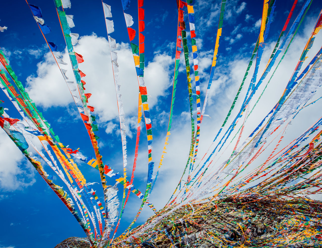 西藏的天空风景画图片