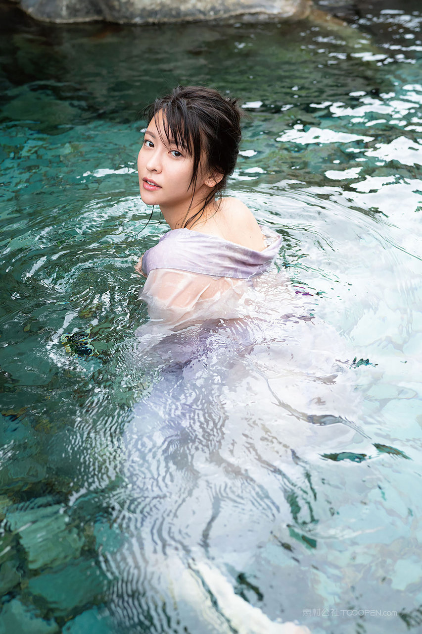 日本女优爆乳写真