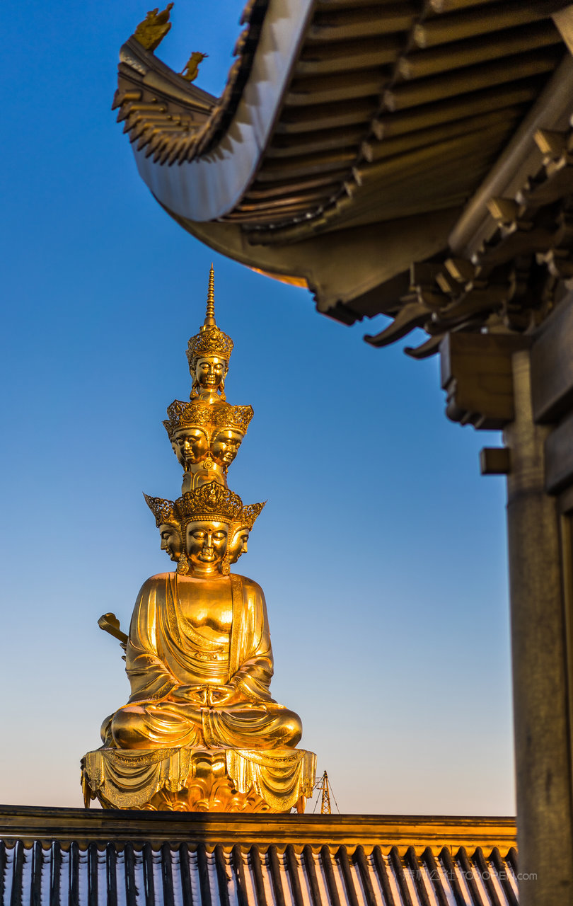 峨眉山金顶摄影图片