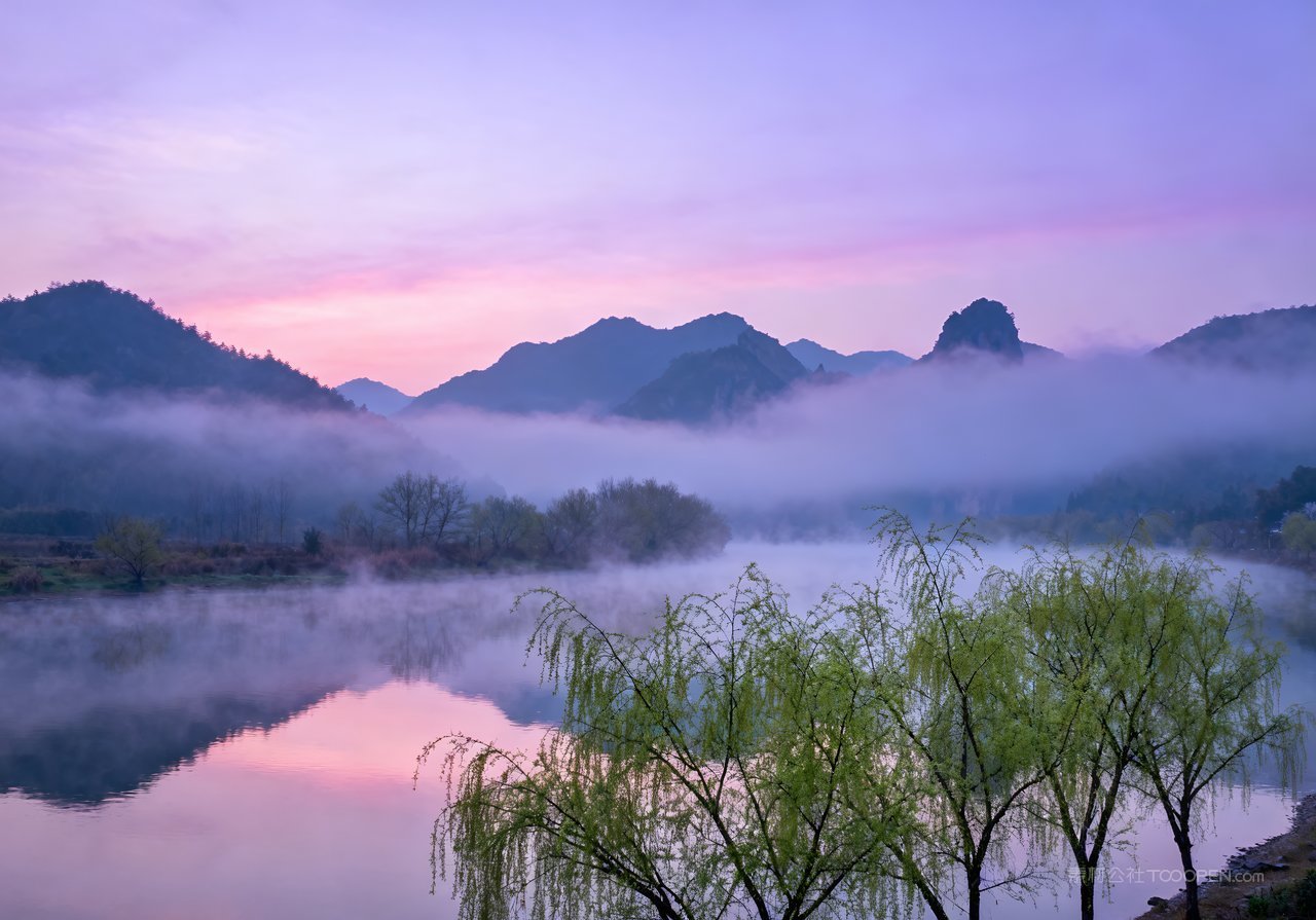 春季河流山水意境唯美山峰天空风景