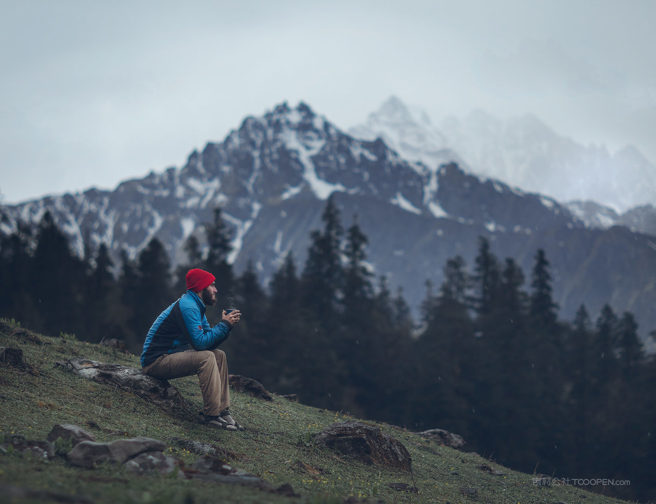 高清雪山山脉风景画