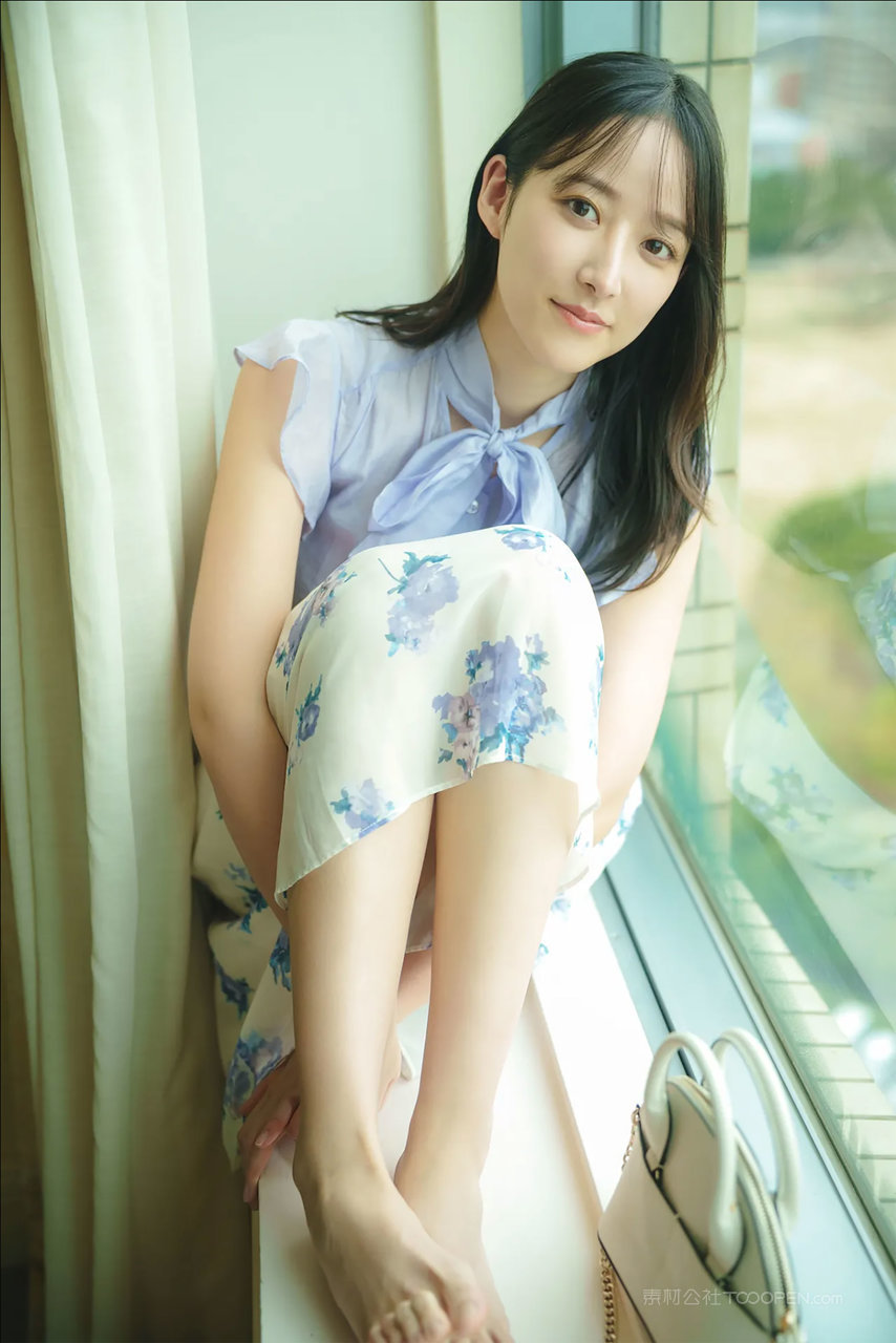 日本翘臀美女写真图片