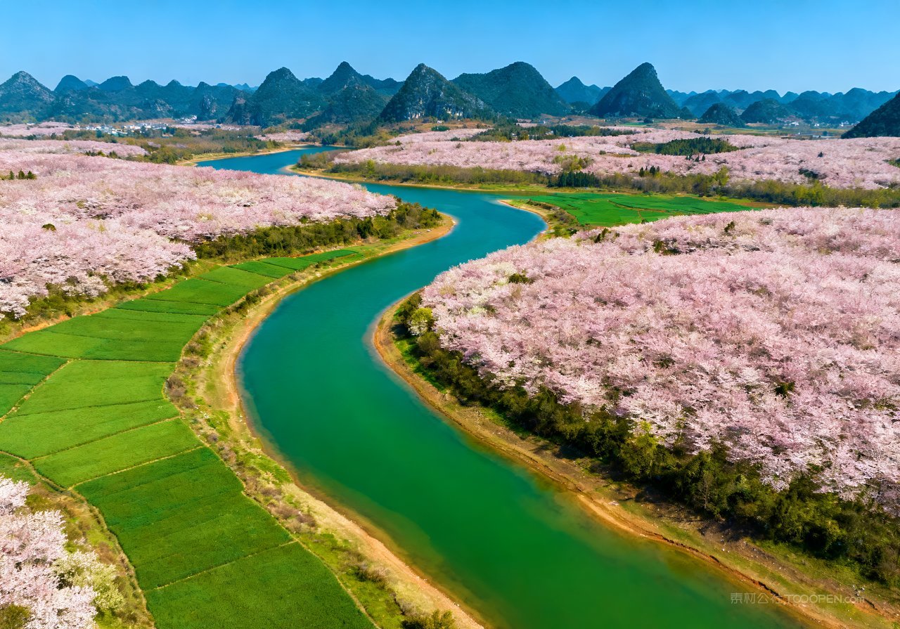 天空河流春意春天风景意境山峰自然唯美