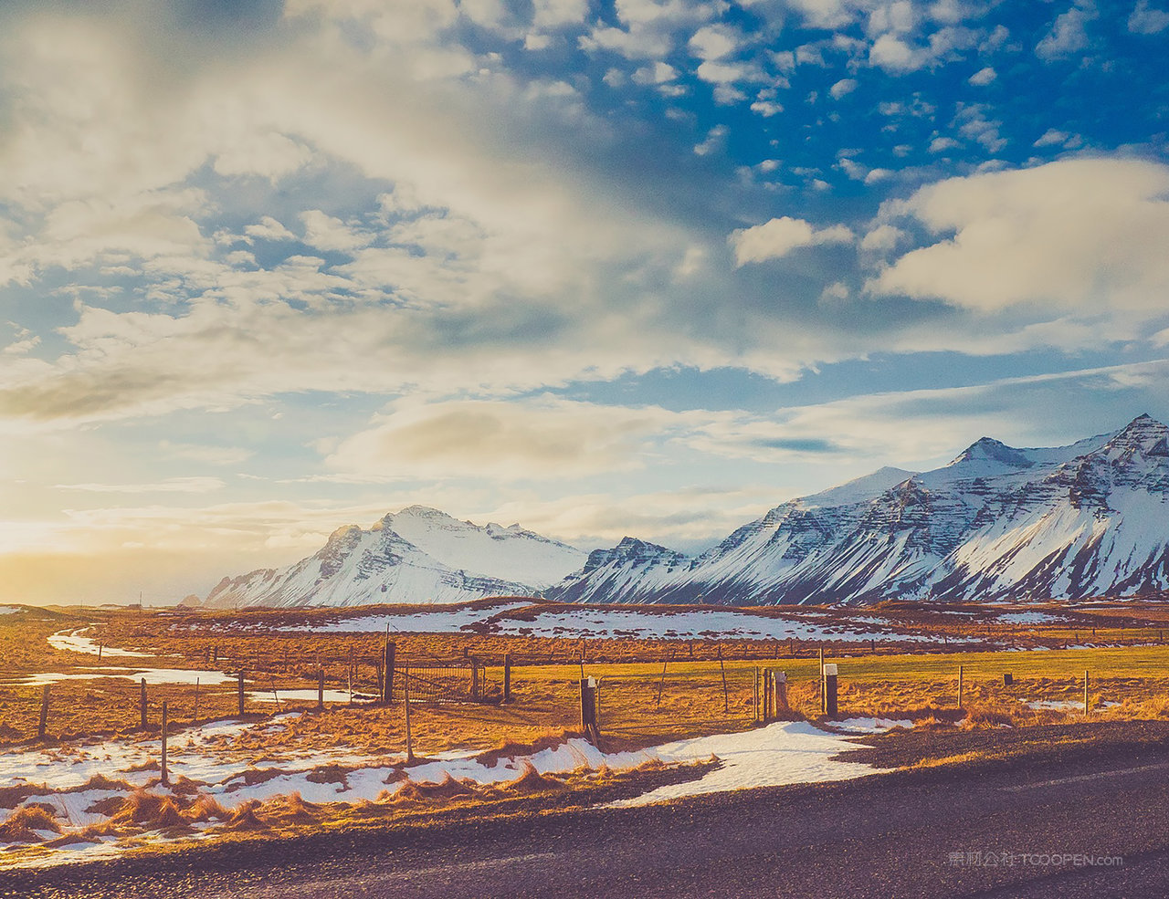 高清山脉雪山风景画图片