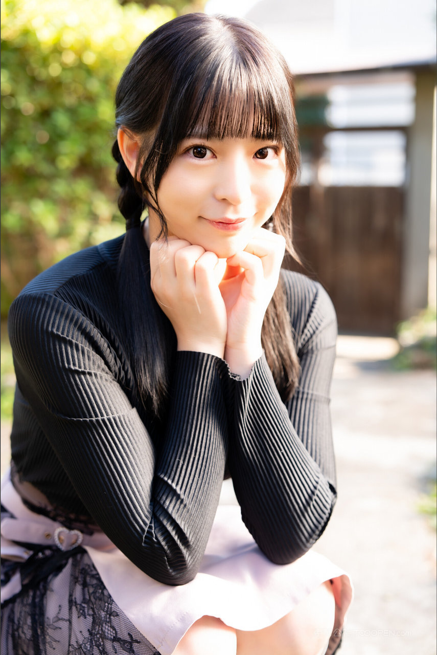 日本车模性感自拍