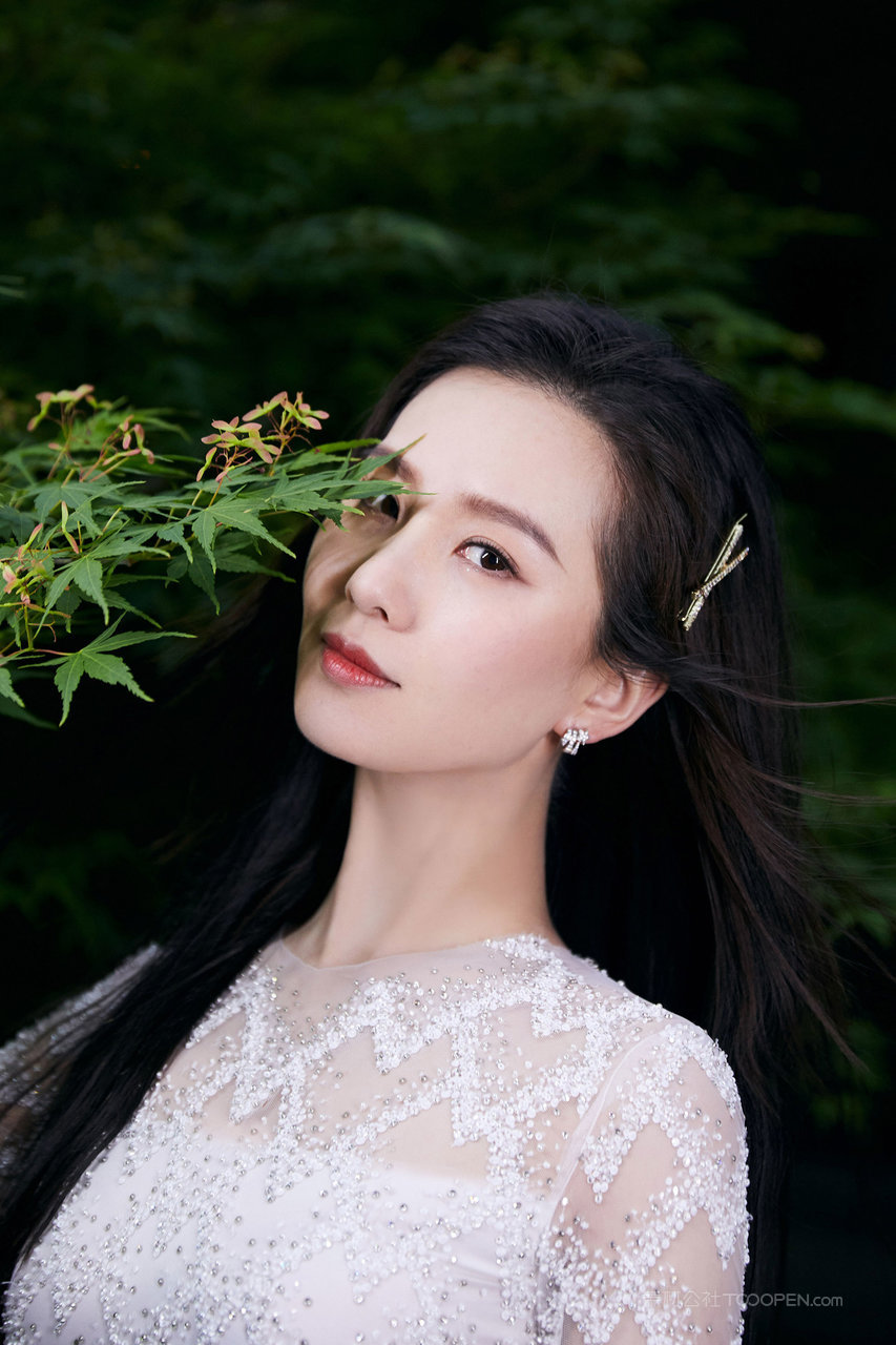 中国时尚美女明星刘诗诗高清写真壁纸图片大全