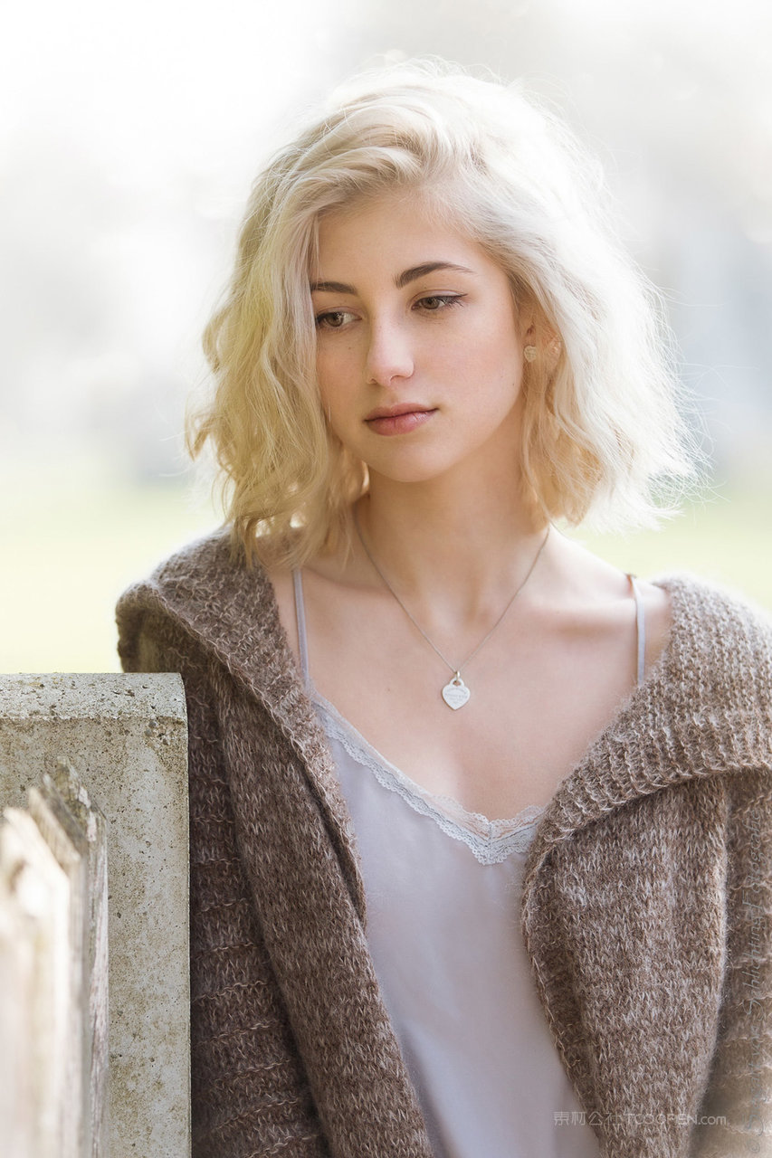 欧美复古经典四级剧情美女艺术照稀有资源图