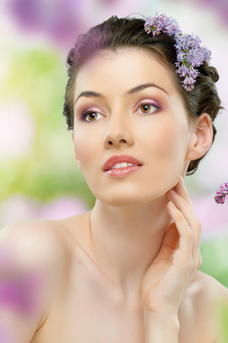 梦幻鲜花背景欧美极品美女图片