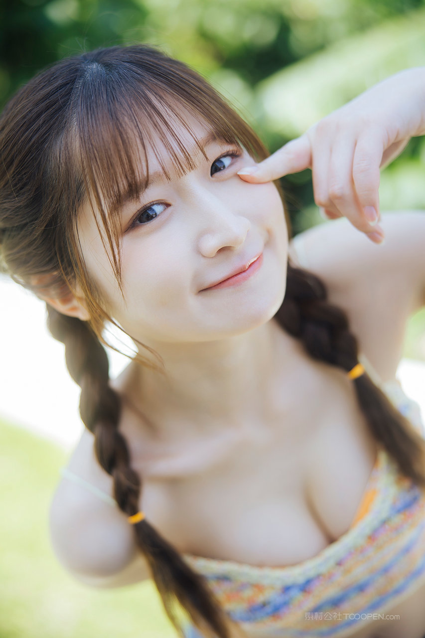 可爱清纯美女牛仔裤图片