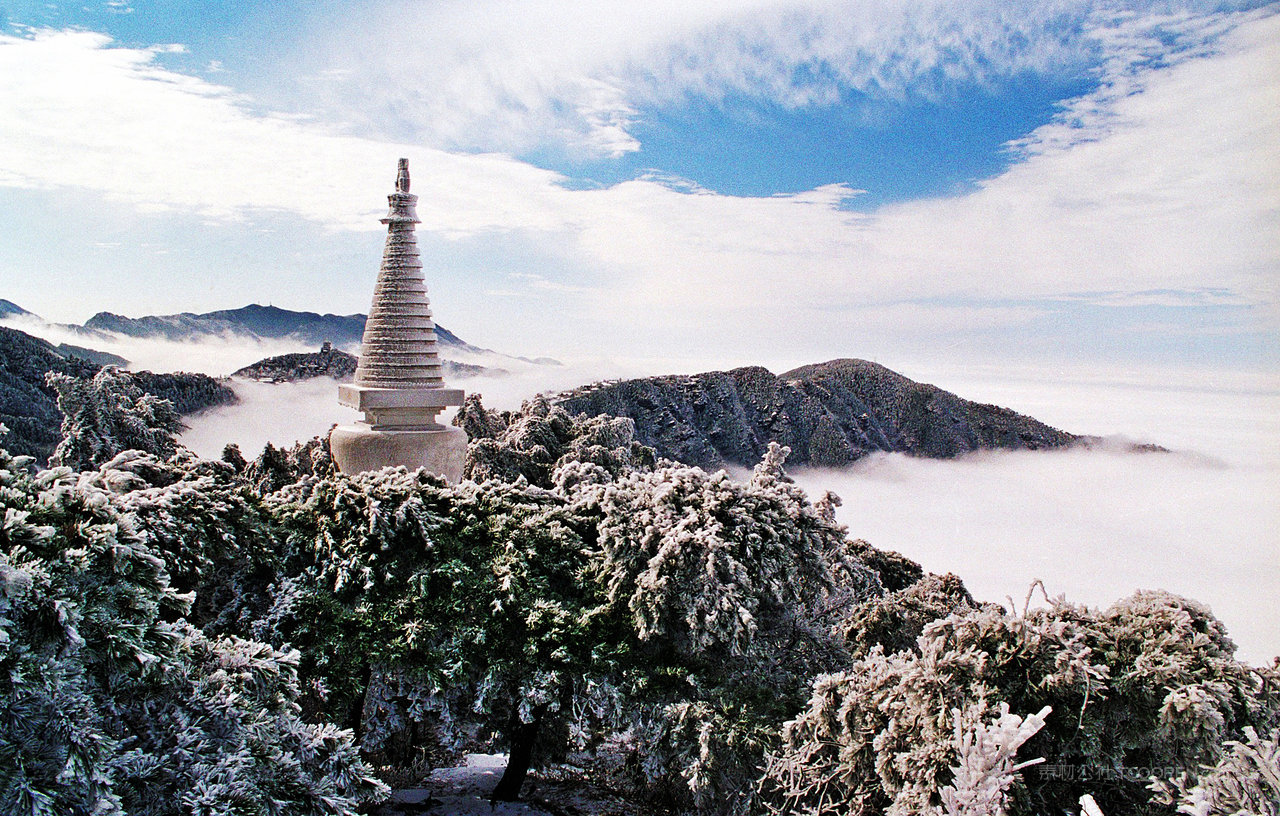 庐山喇叭塔雪霁