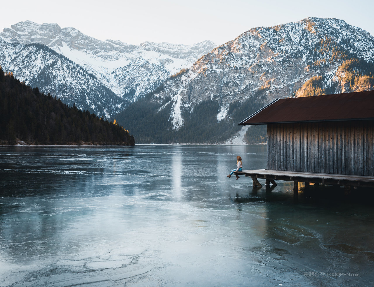 雪山风景画图片