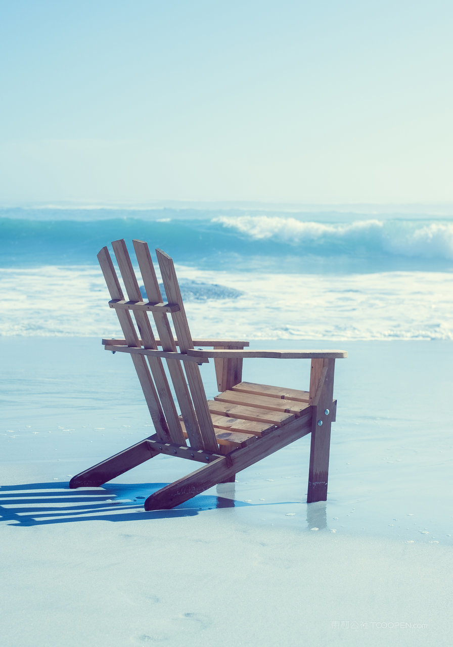 木椅沙滩海岛海景图片