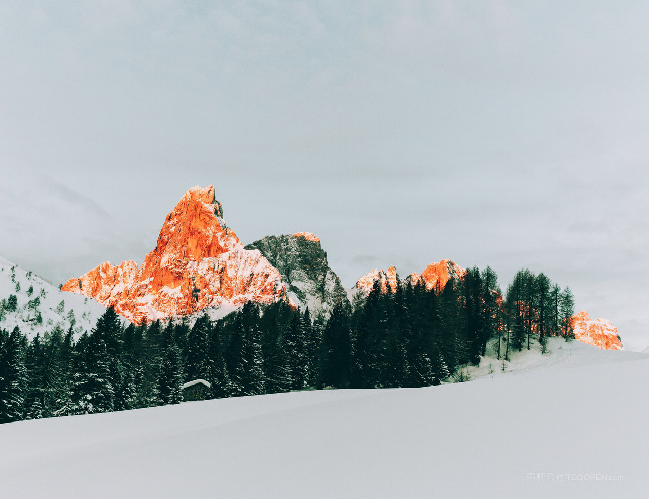 雪山风景画图片素材