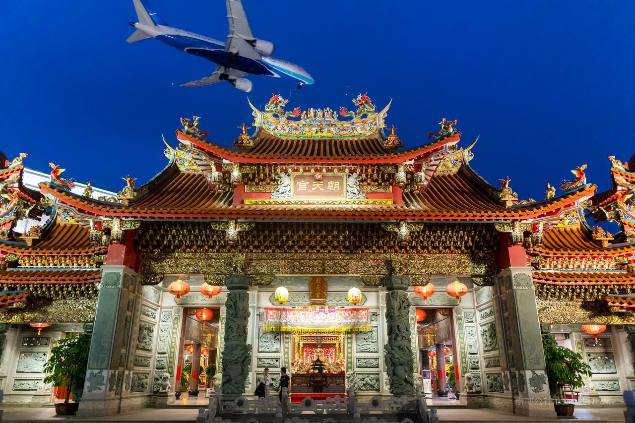 闽南建筑朝天宫夜景