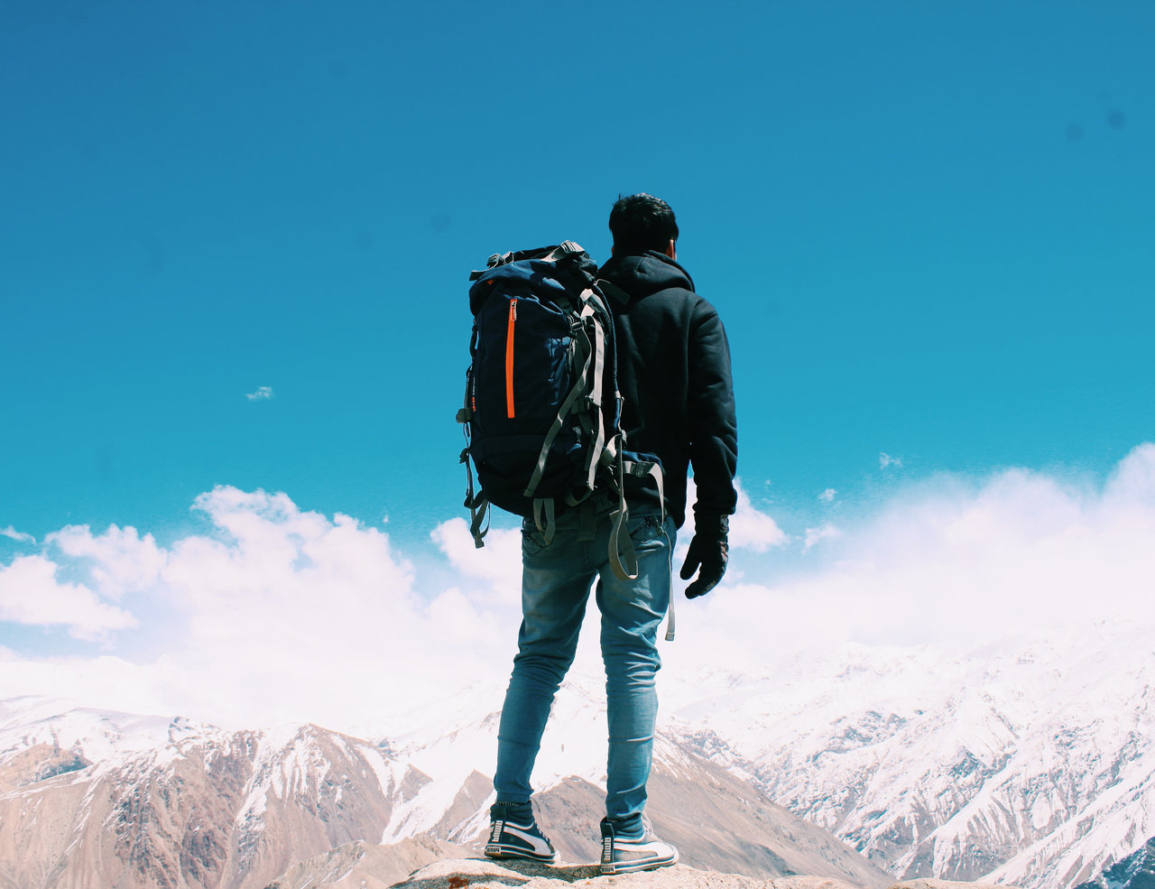 高清雪山大山风景画
