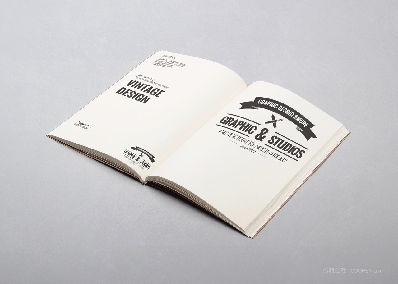 打开的书本场景vi样机俯视图