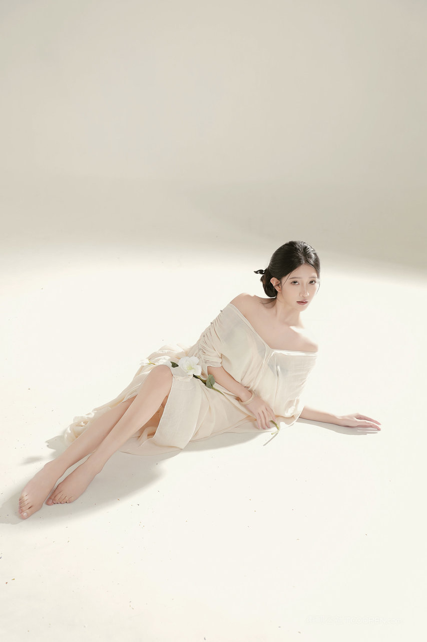 漂亮美女古风艺术照