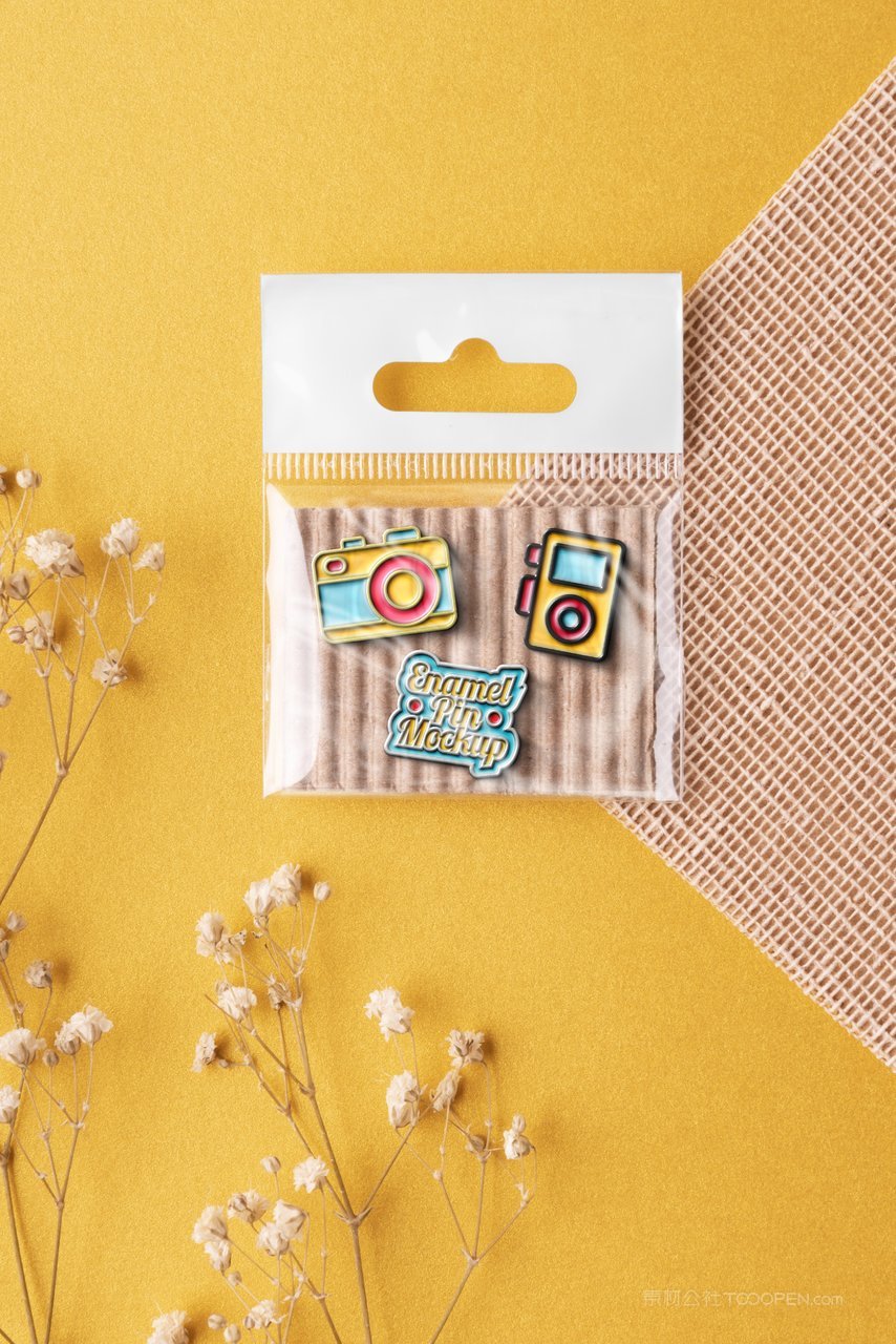 【1647期】卡通售卖包装好的自定义纪念徽章样机 (2)