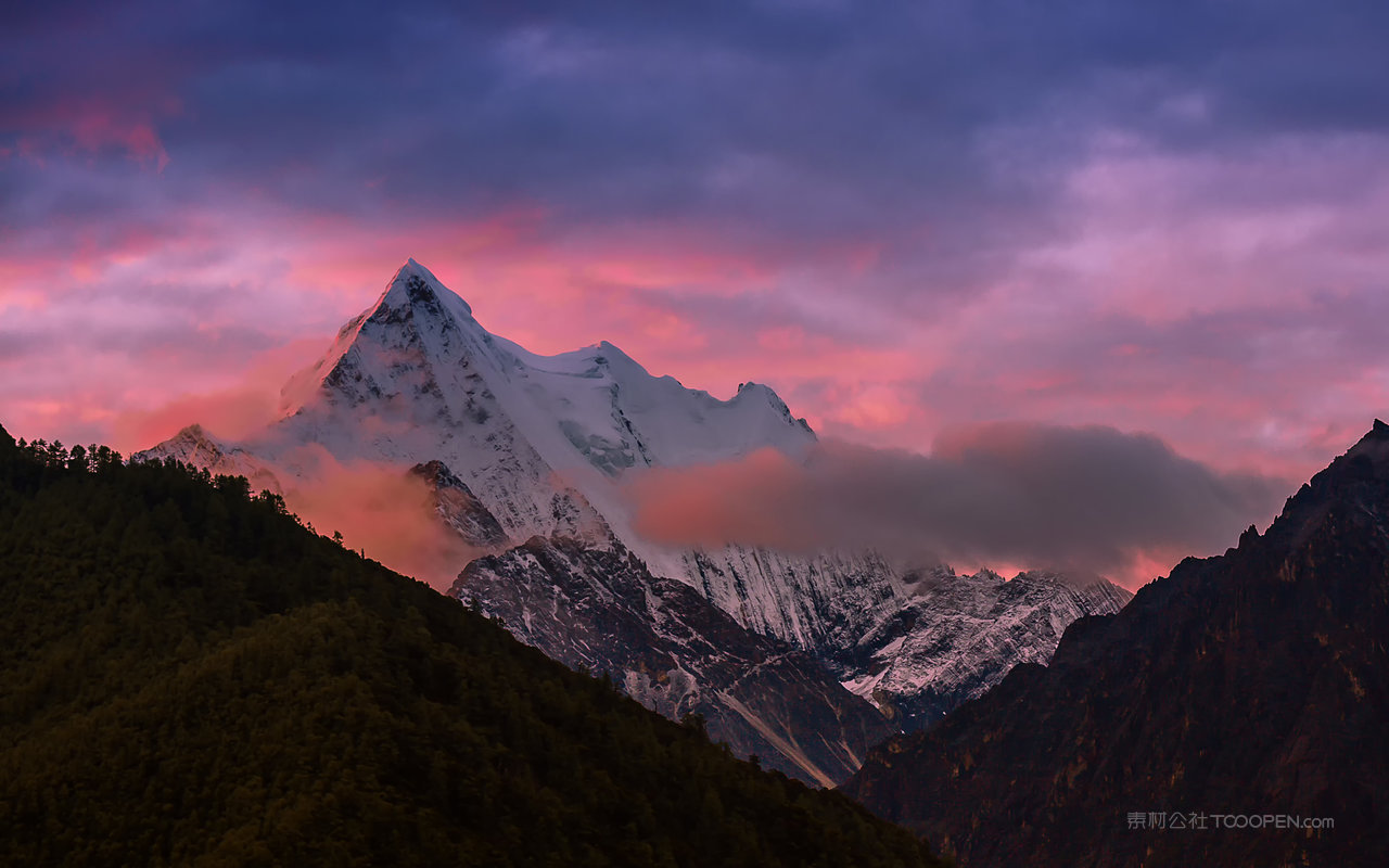 日照金山高清图片