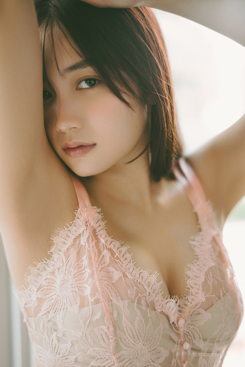 日本粉嫩美女诱惑图片