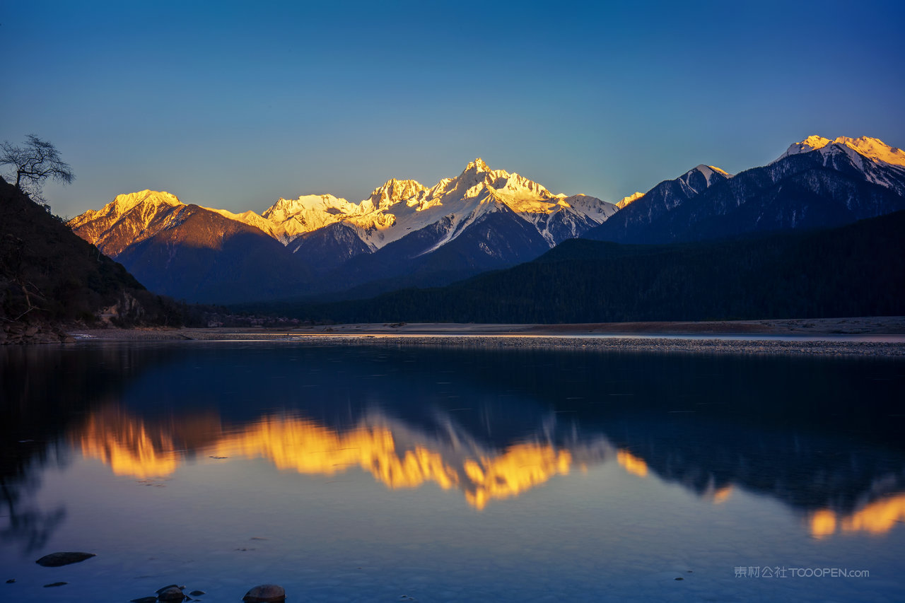 日照金山风景画图片
