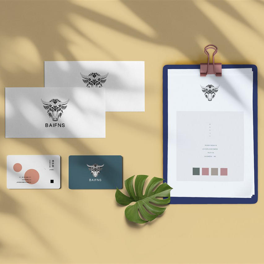 温馨精致的文件夹信封卡片样机