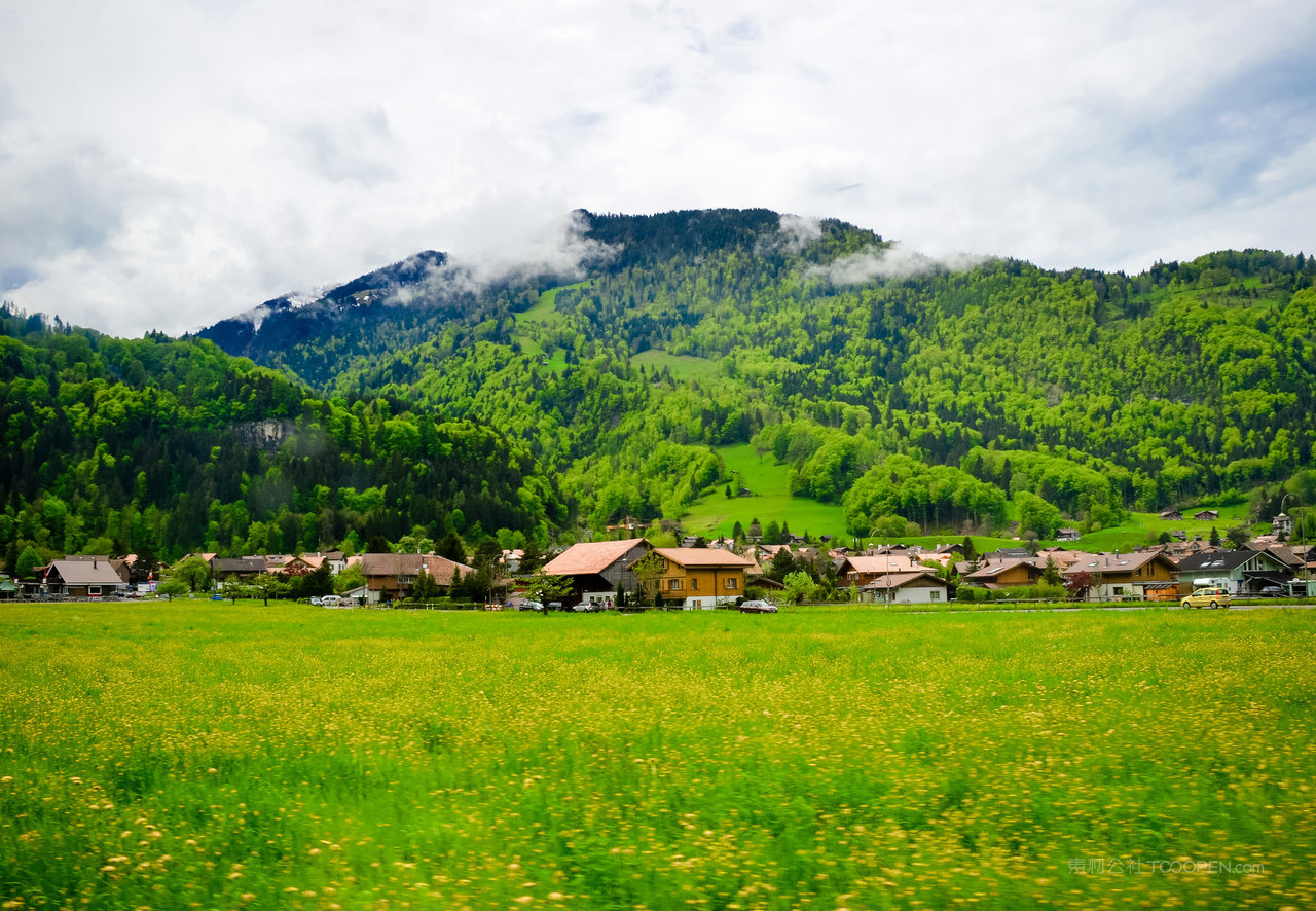 瑞士山脉山水风景画