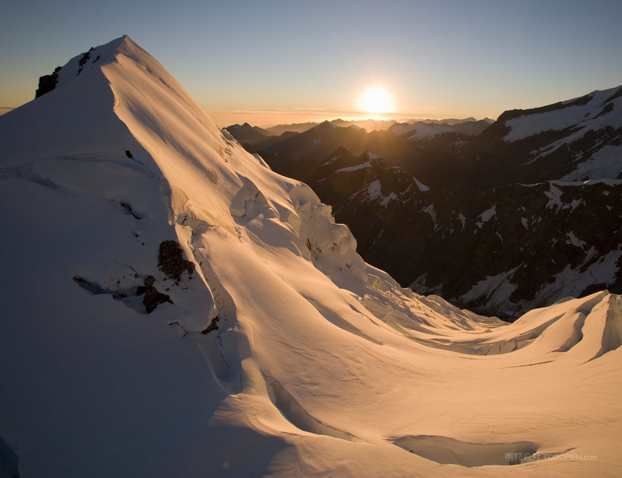 高清雪山雪景摄影图片