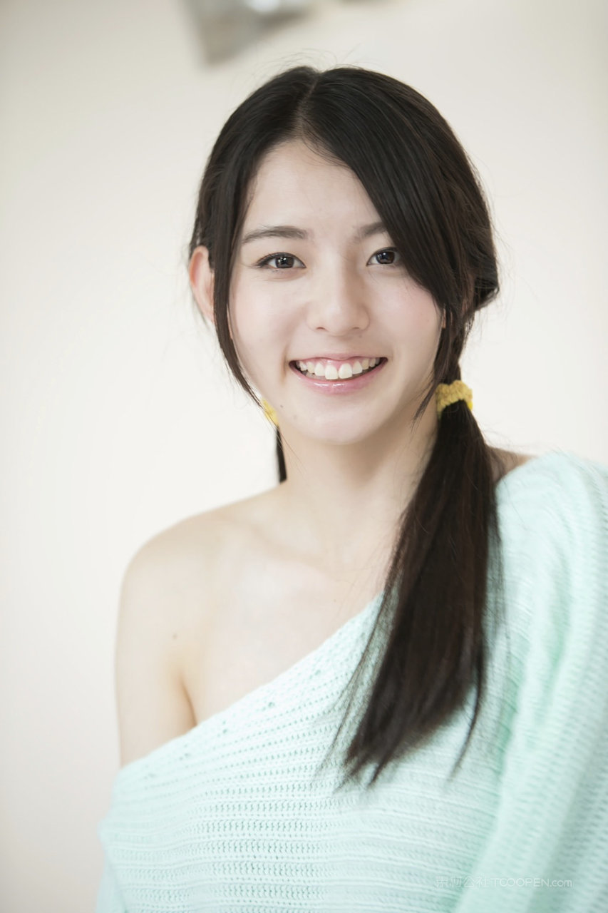 开心微笑的日本纯天然美女无水印高清下载专区