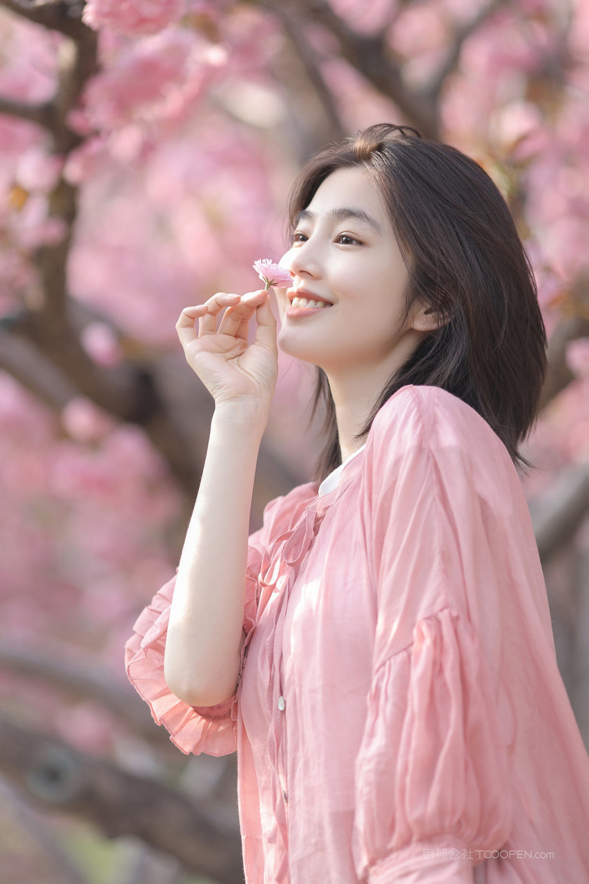 4K高清甜美美女主播高清手机壁纸图片下载