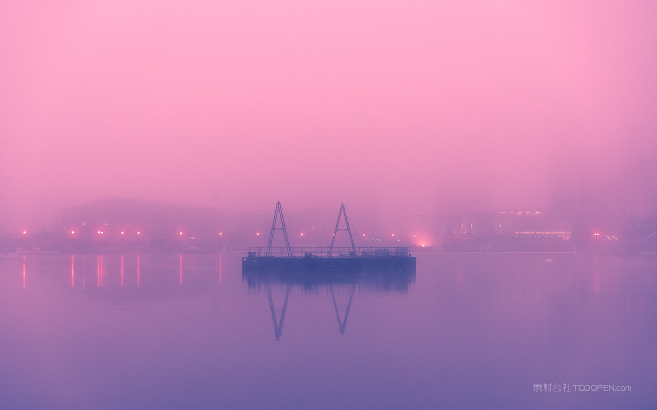 湖畔迷雾风景画图片