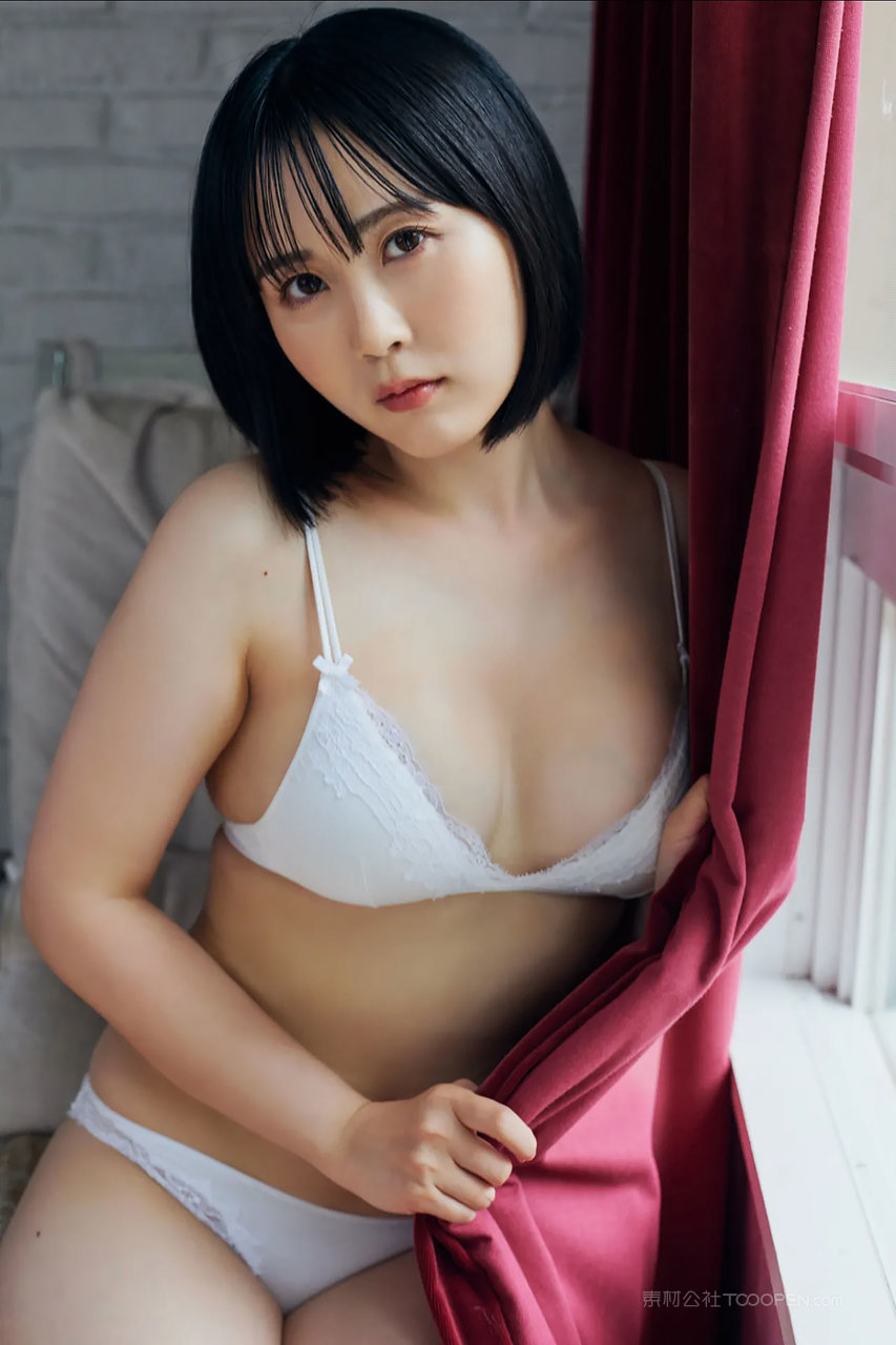 短发销魂美女图片