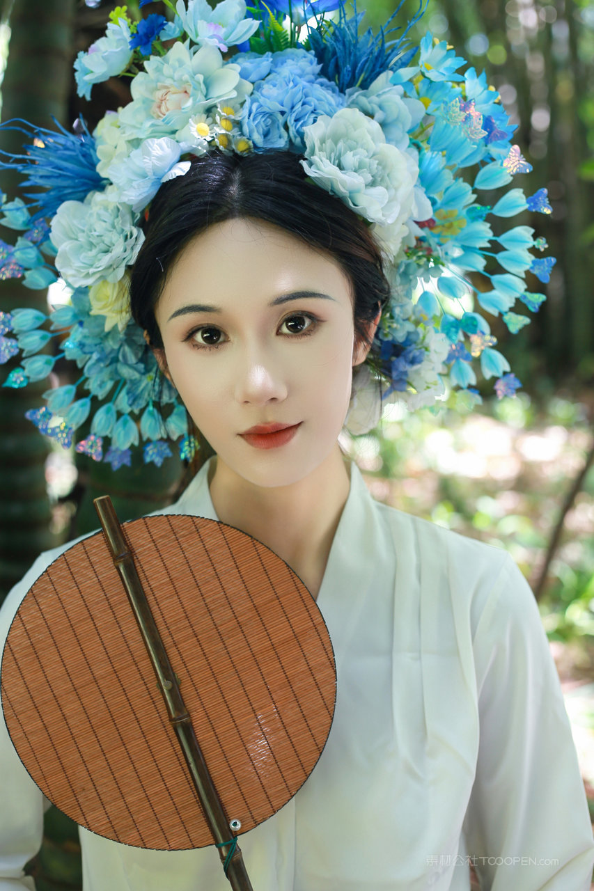 大眼睛甜美可爱女生高清脸部特写近距离拍摄