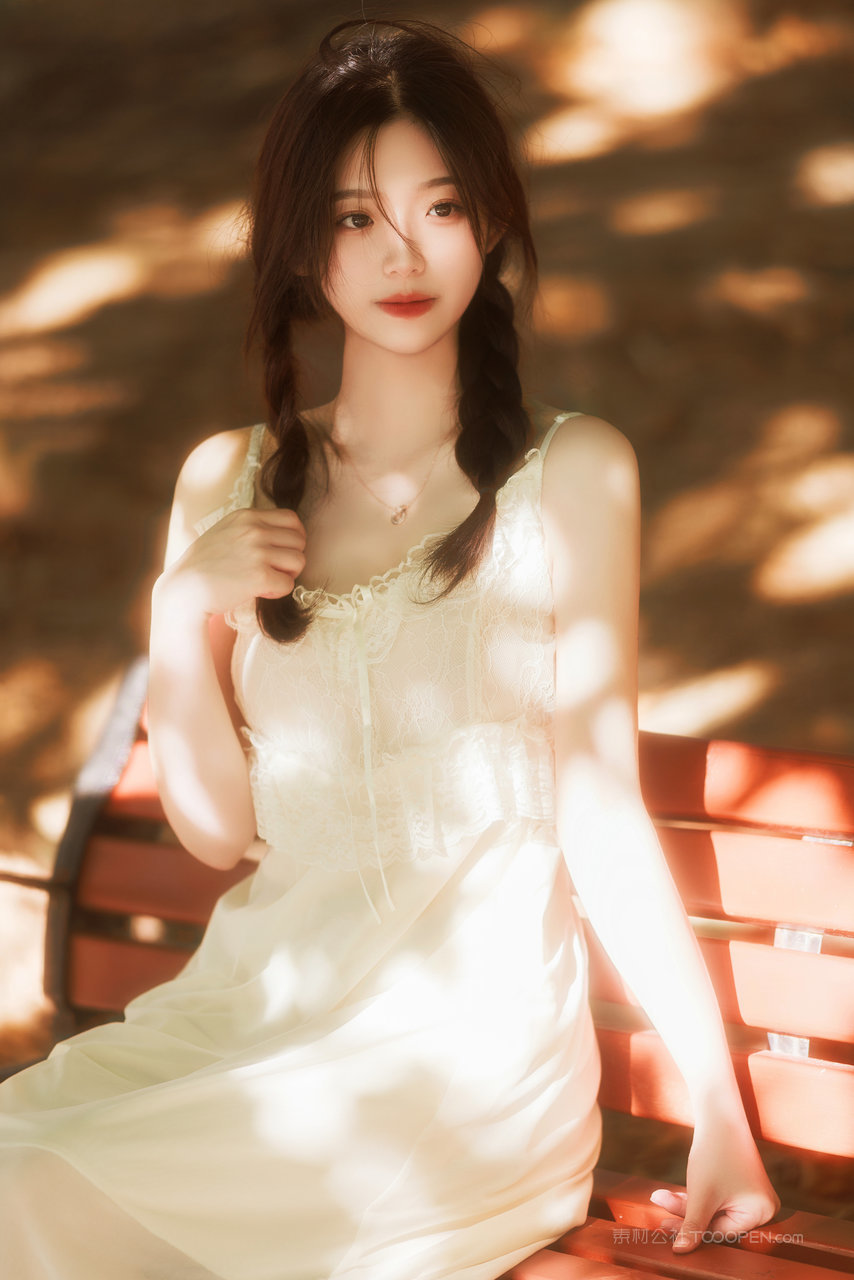 国产手机精品一区大学生美女艺术照下载