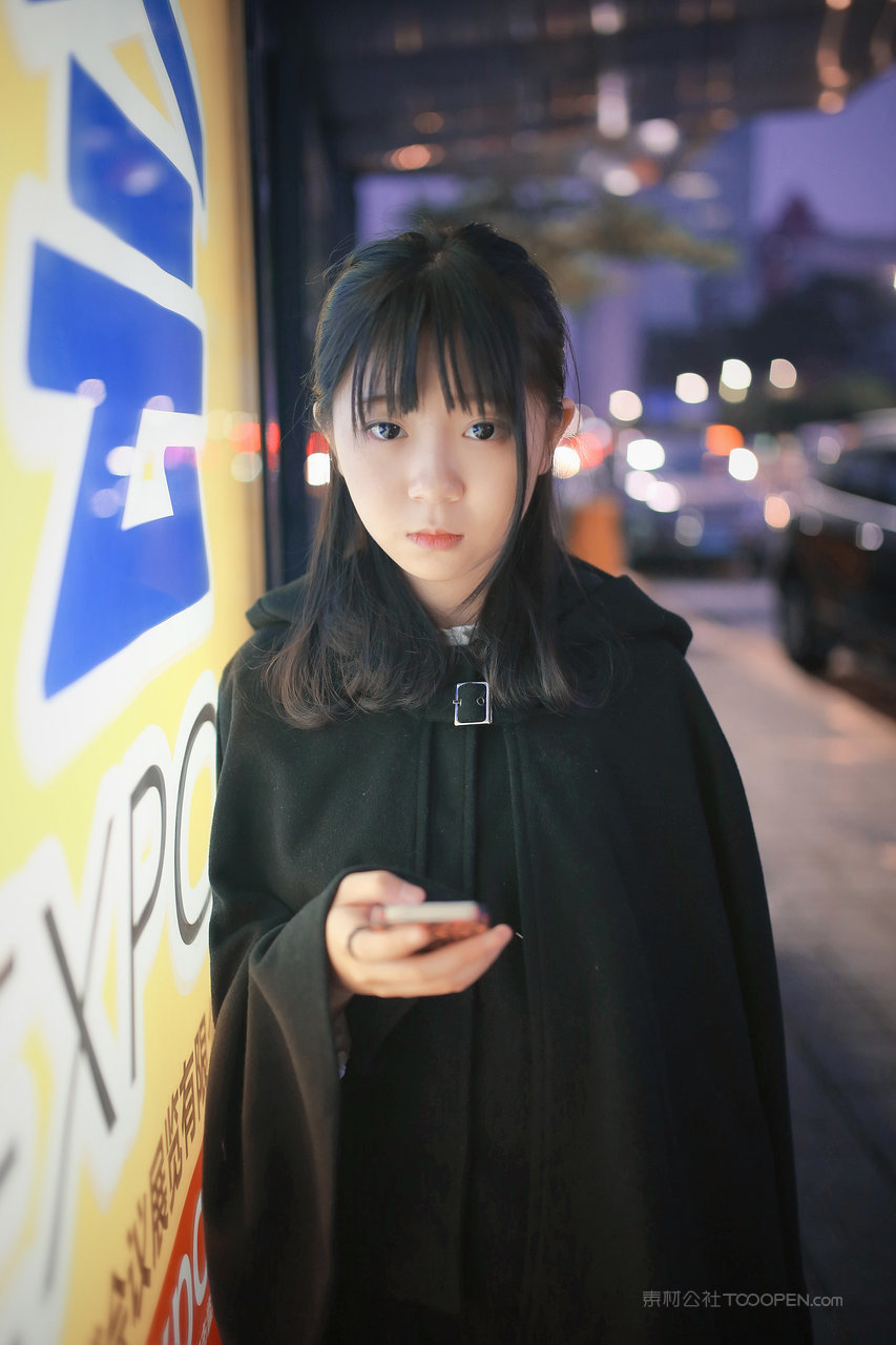 穿着大衣的甜美美女高清人像写真大全