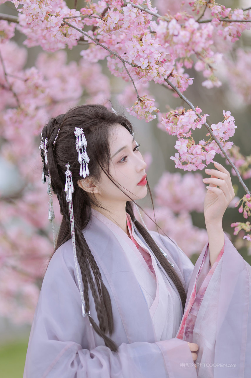 极品国产美女大学生艺术照写真集下载