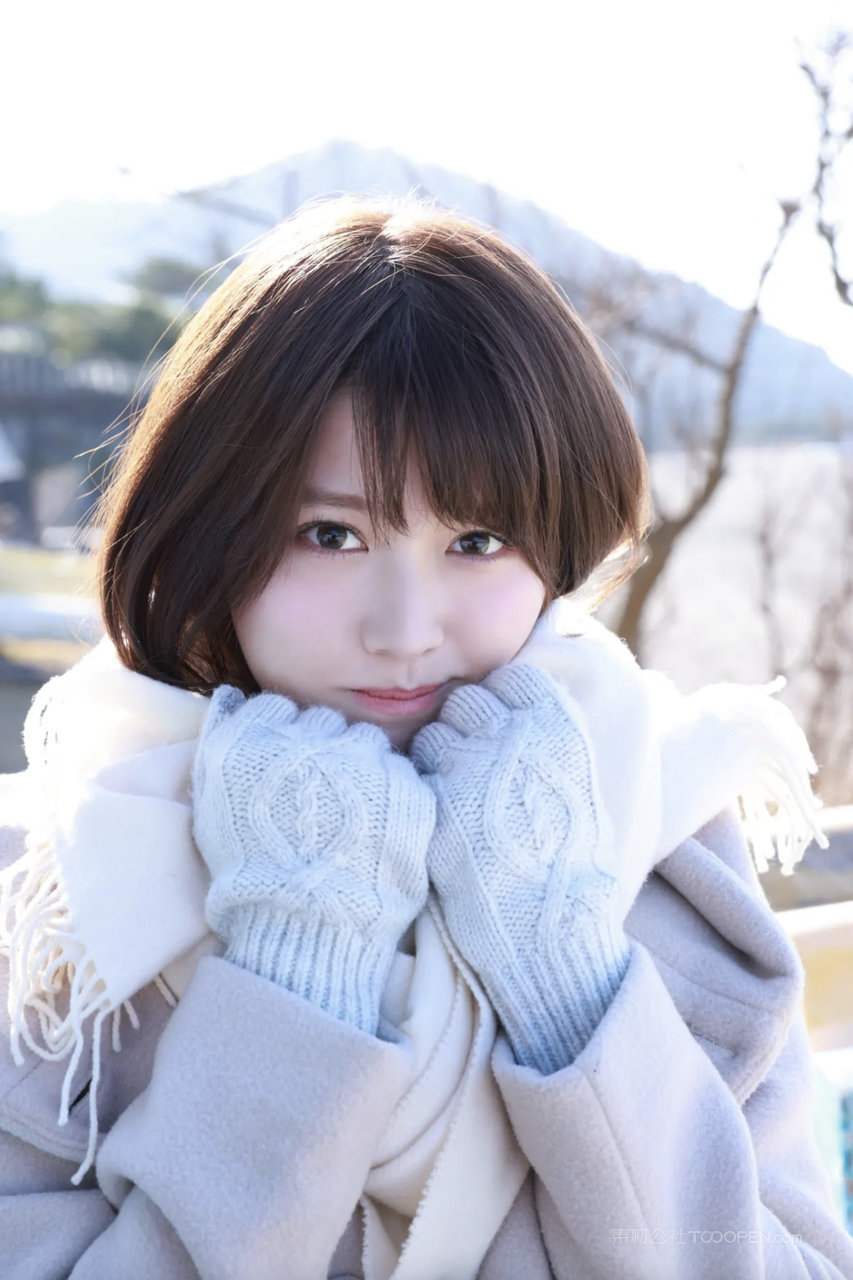 日韩清纯天然素人女优美女大学生艺术照