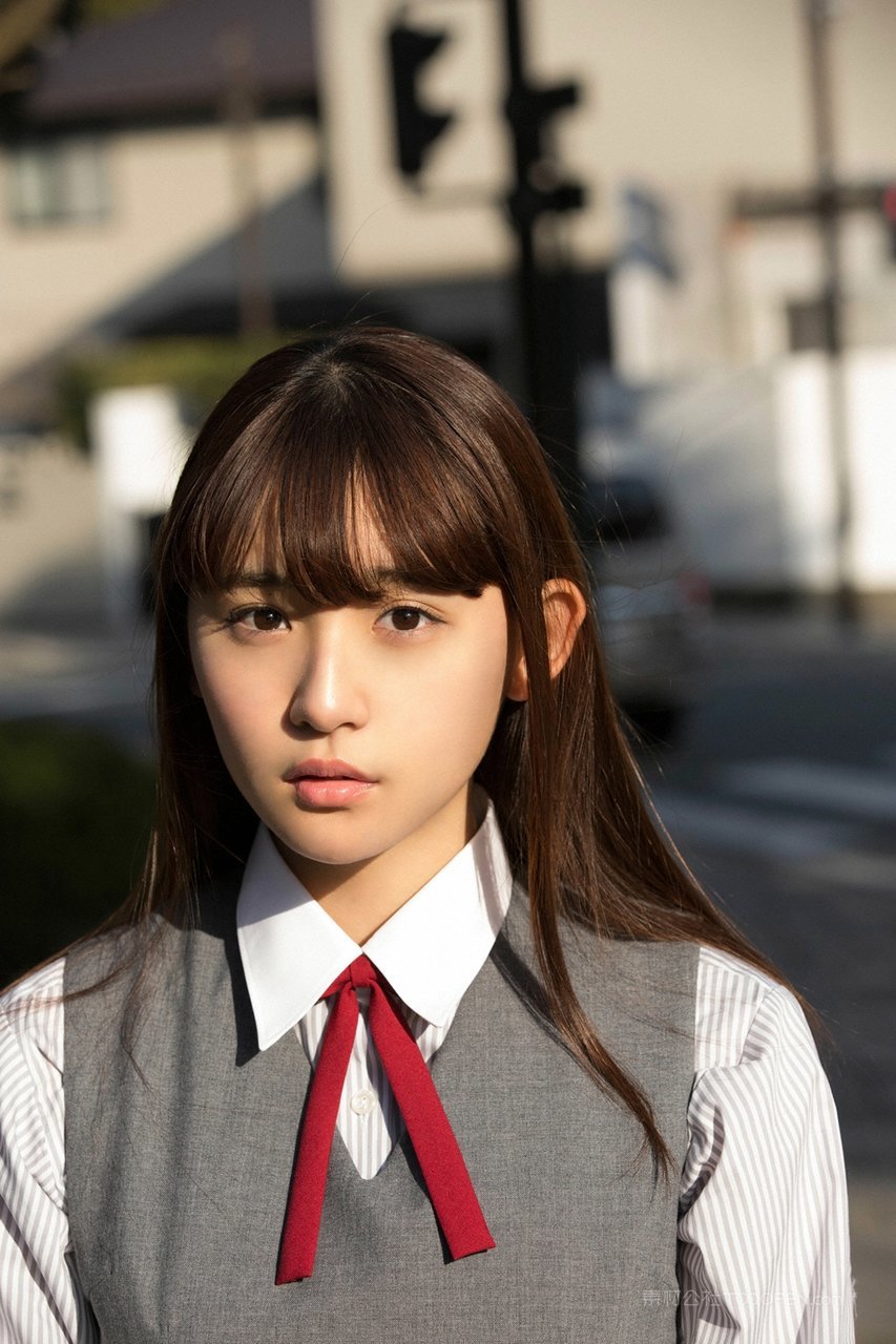 年轻漂亮的日本女高中生高清头像图片