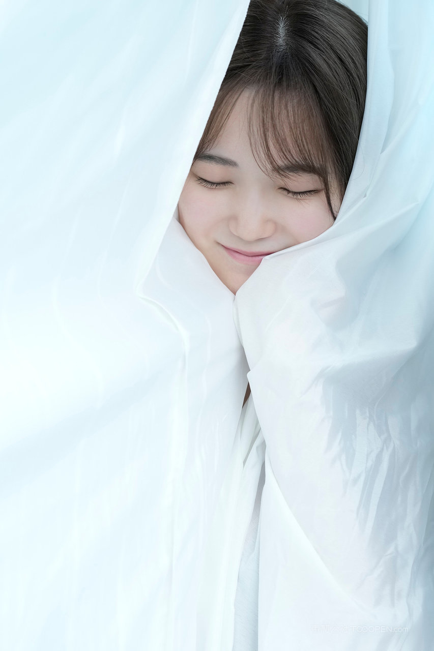 日本粉嫩美女mm131性感艺术照写真图片高清