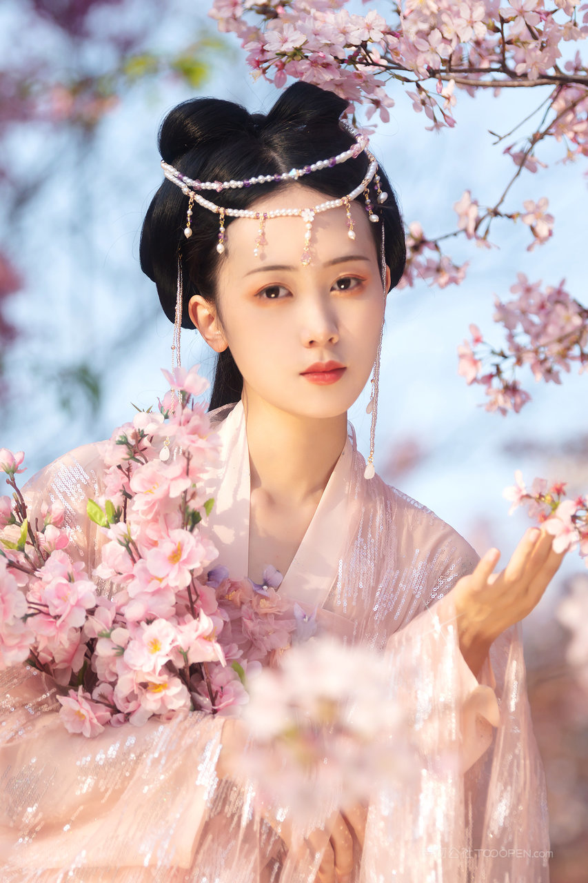 绝色古装美女图片