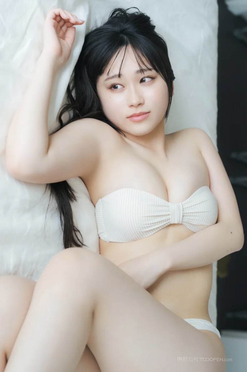 日本嫩白丰满美女gogogo手机高清在线观看图片