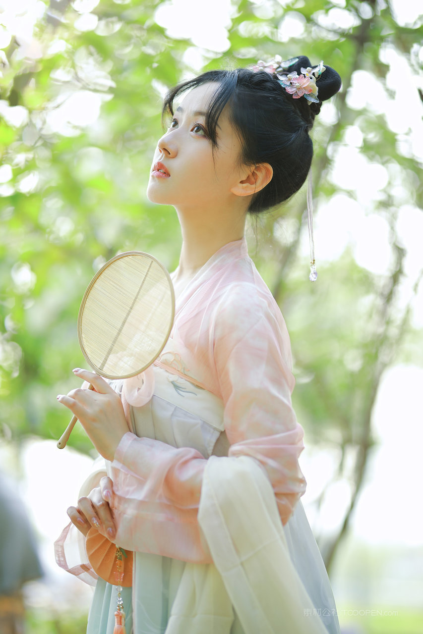 超高清漂亮古装美女艺术照写真大全