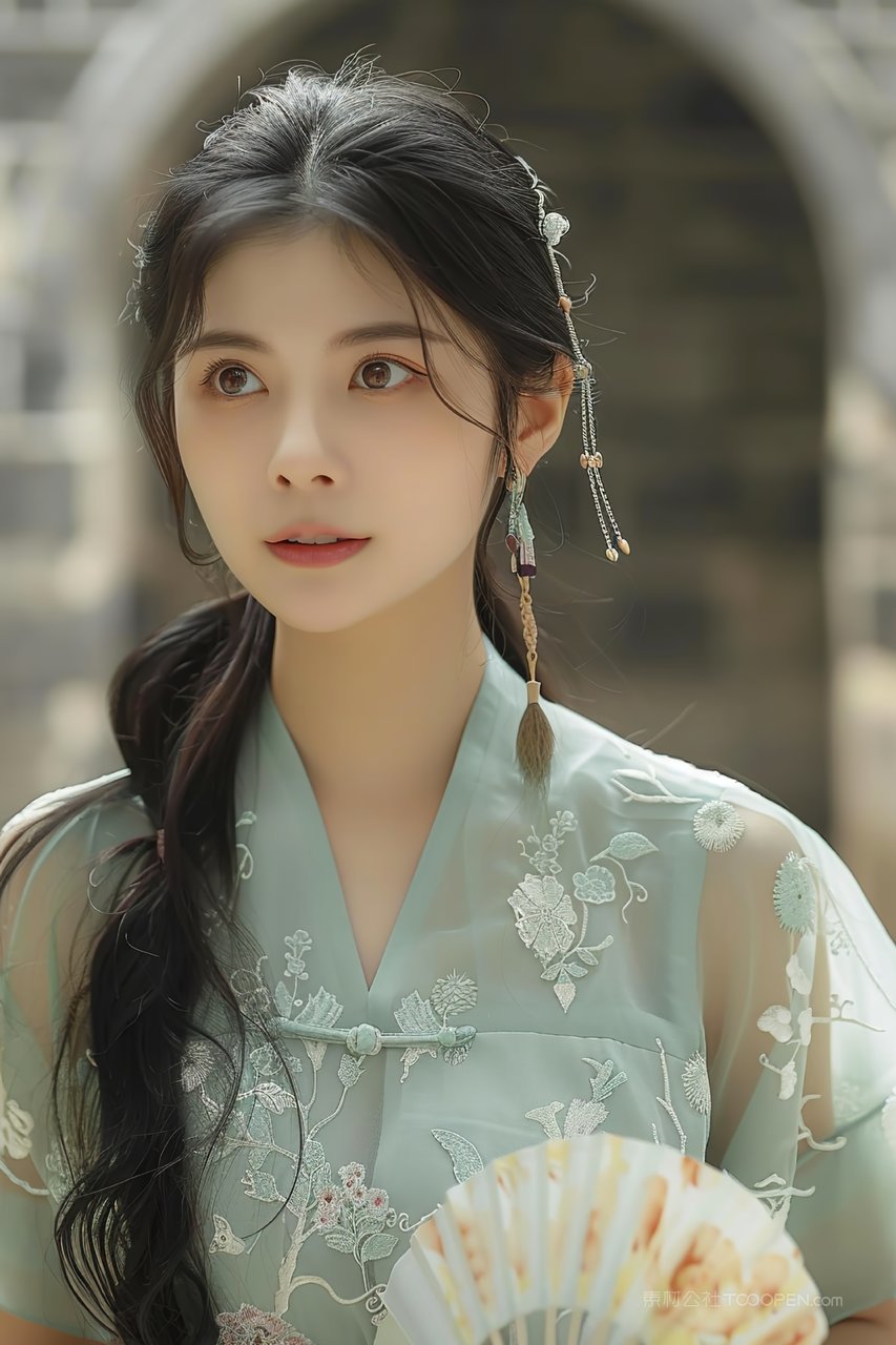 年轻美女活力彩妆优美青春少女优雅女性